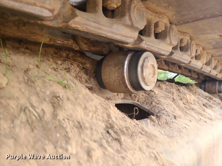 image for item MG9770 2004 John Deere 330C LC  excavator