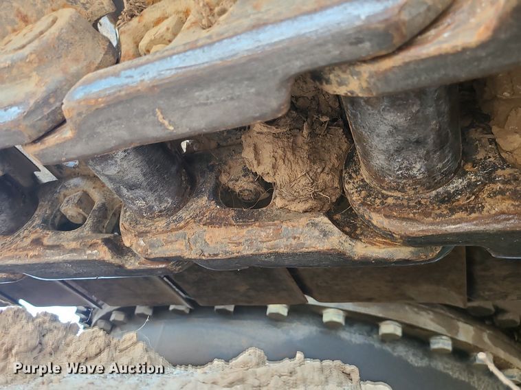 image for item MG9770 2004 John Deere 330C LC  excavator