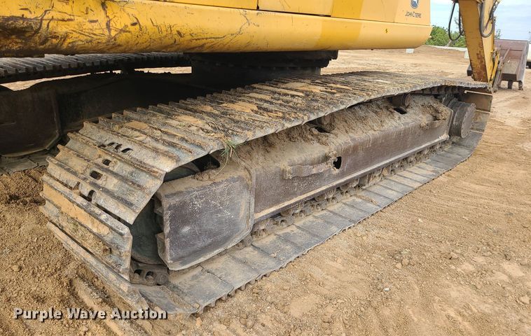image for item MG9770 2004 John Deere 330C LC  excavator