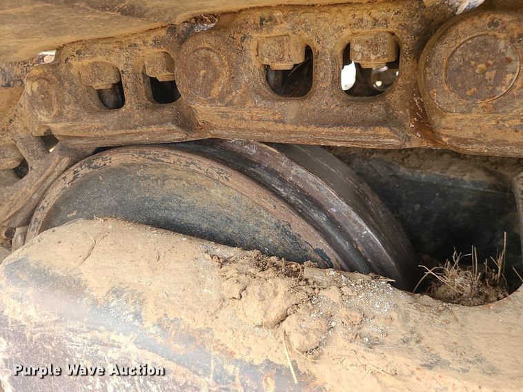 image for item MG9770 2004 John Deere 330C LC  excavator