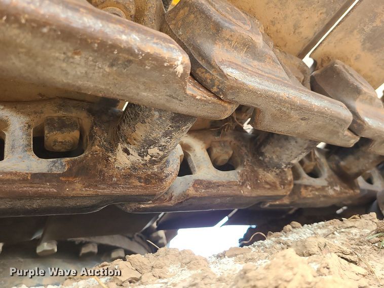 image for item MG9770 2004 John Deere 330C LC  excavator