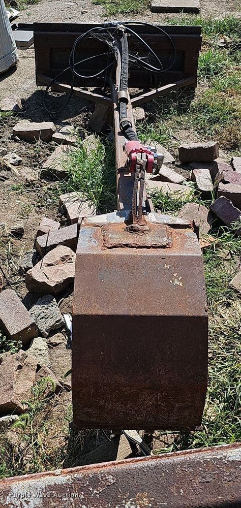 image for item MH9348 Skidhoe  skid steer backhoe