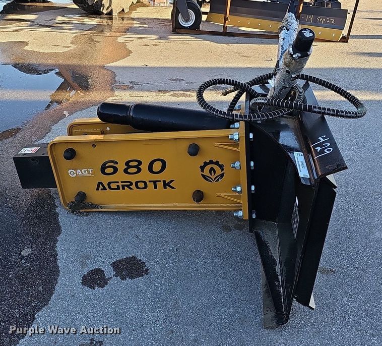 image for item MH9382 2022 Agrotk SSHH680  skid steer breaker