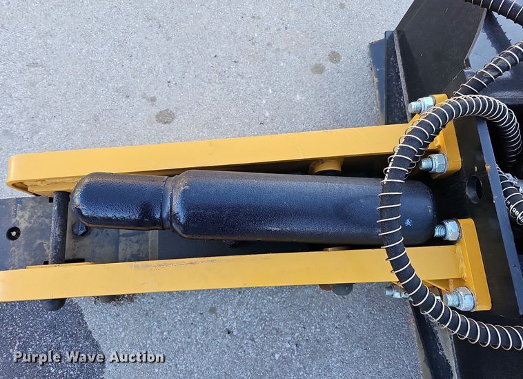 image for item MH9382 2022 Agrotk SSHH680  skid steer breaker