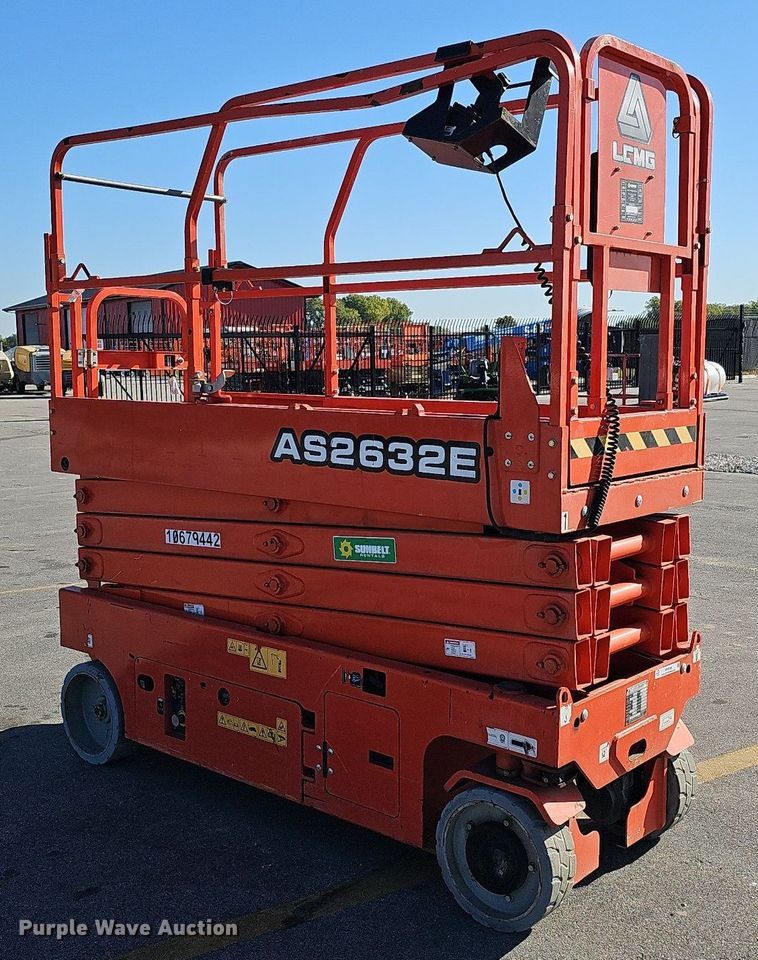 image for item MH9389 2018 LGMG AS2632E  scissor lift