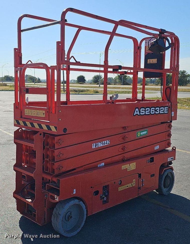 image for item MH9389 2018 LGMG AS2632E  scissor lift