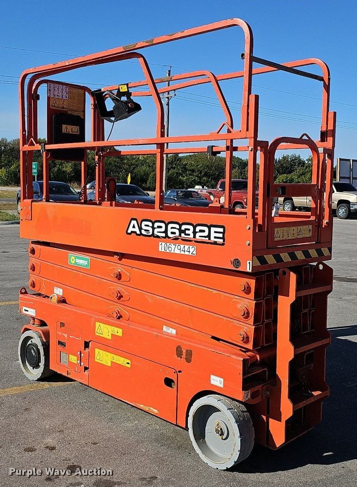 image for item MH9389 2018 LGMG AS2632E  scissor lift