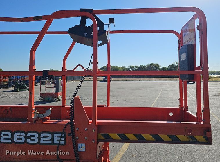 image for item MH9389 2018 LGMG AS2632E  scissor lift