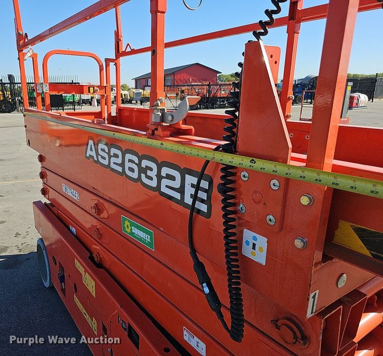 image for item MH9389 2018 LGMG AS2632E  scissor lift