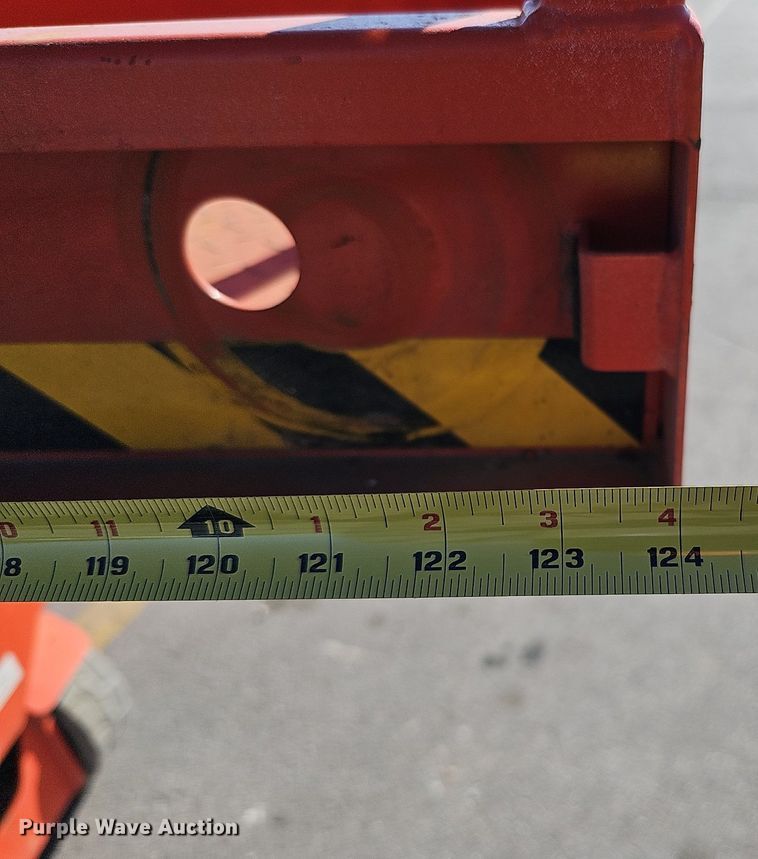 image for item MH9389 2018 LGMG AS2632E  scissor lift