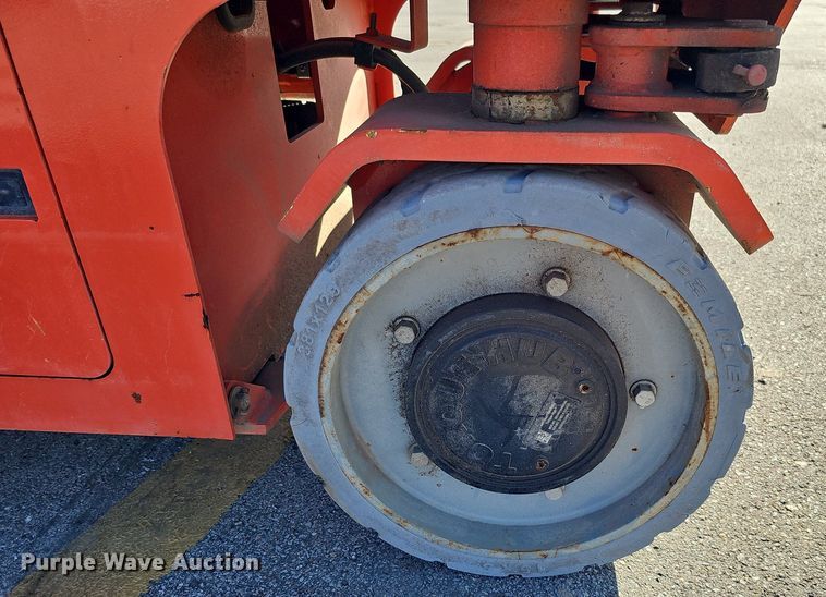 image for item MH9389 2018 LGMG AS2632E  scissor lift