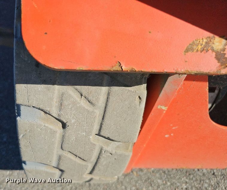 image for item MH9389 2018 LGMG AS2632E  scissor lift