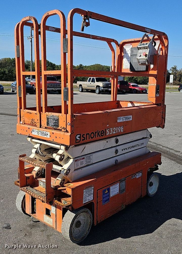 image for item MH9390 2016 Snorkel S3219E  scissor lift