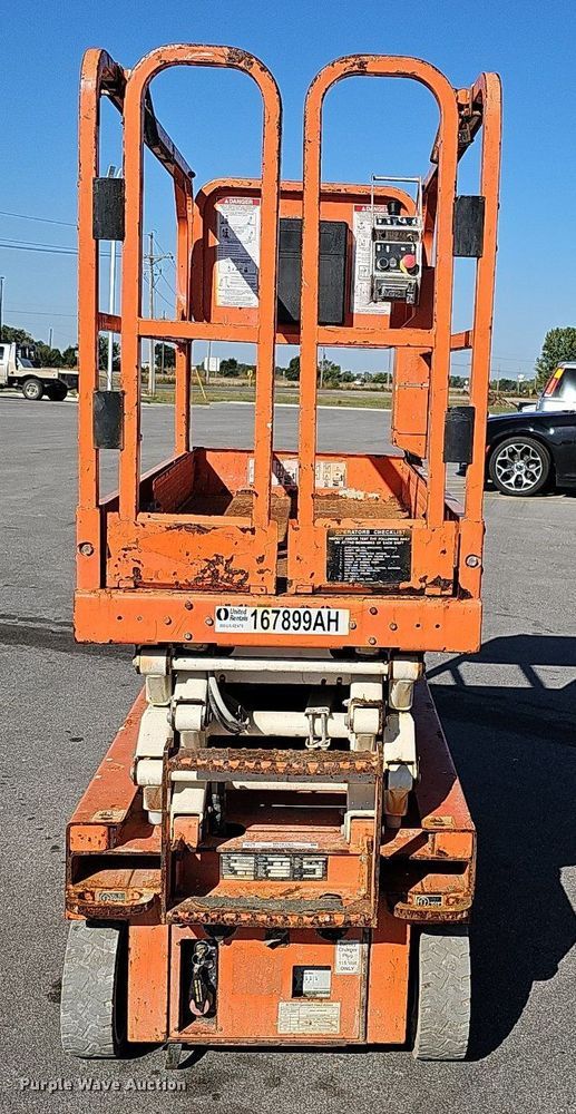 image for item MH9390 2016 Snorkel S3219E  scissor lift