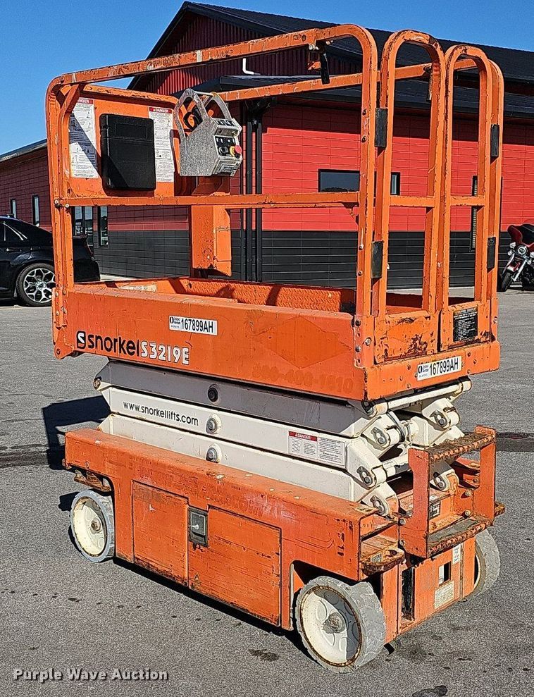 image for item MH9390 2016 Snorkel S3219E  scissor lift