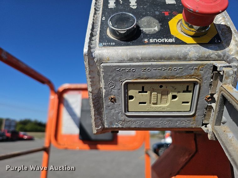 image for item MH9390 2016 Snorkel S3219E  scissor lift