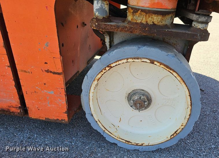 image for item MH9390 2016 Snorkel S3219E  scissor lift