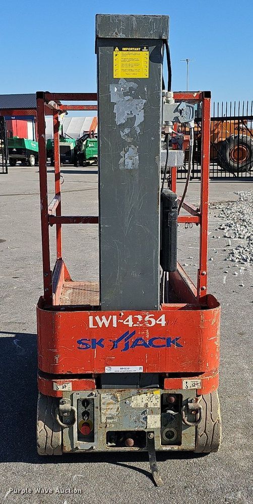 image for item MH9391 2012 Skyjack SJ12  vertical lift
