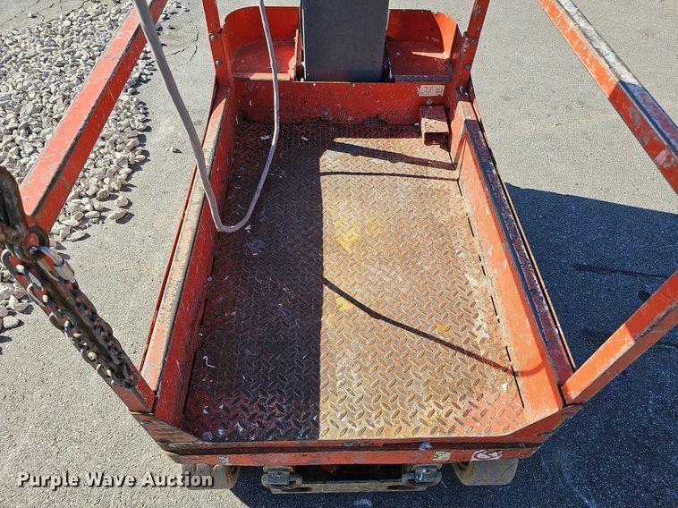 image for item MH9391 2012 Skyjack SJ12  vertical lift