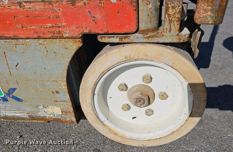 image for item MH9391 2012 Skyjack SJ12  vertical lift