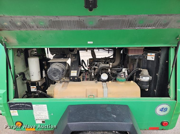 image for item MH9403 2015 Doosan P185WDO-T4F  air compressor