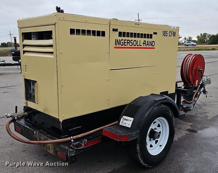 image for item MH9404 2001 Ingersoll Rand  P185WJDJ air compressor