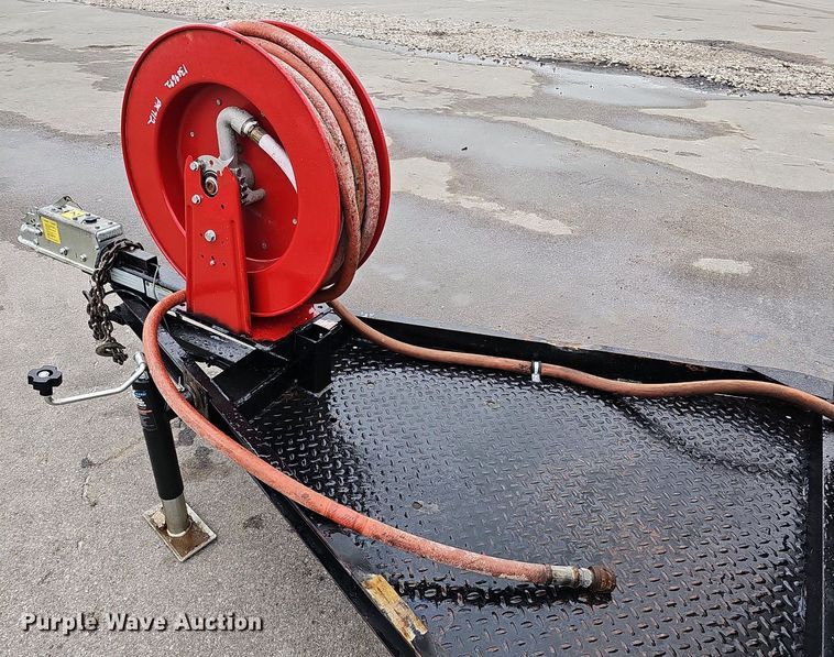 image for item MH9404 2001 Ingersoll Rand  P185WJDJ air compressor