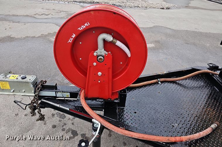 image for item MH9404 2001 Ingersoll Rand  P185WJDJ air compressor