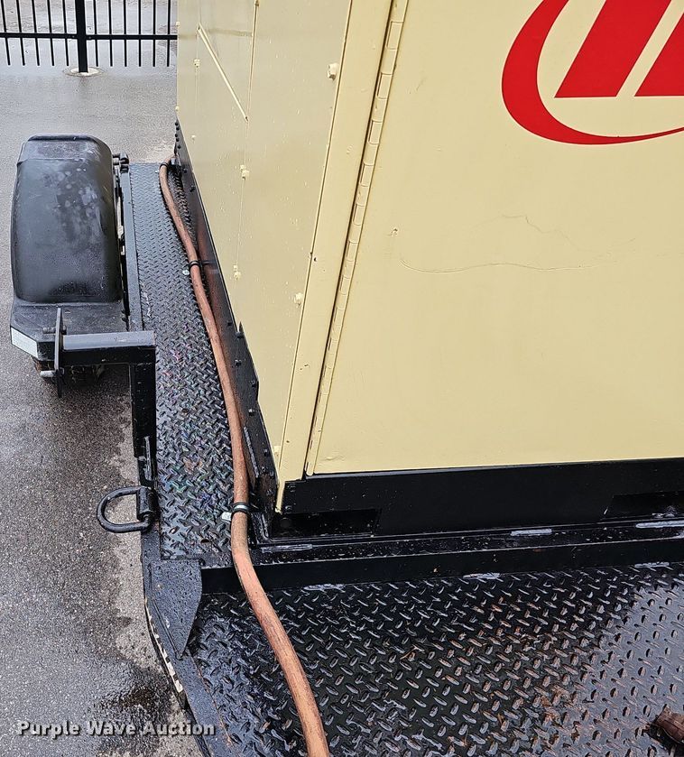 image for item MH9404 2001 Ingersoll Rand  P185WJDJ air compressor