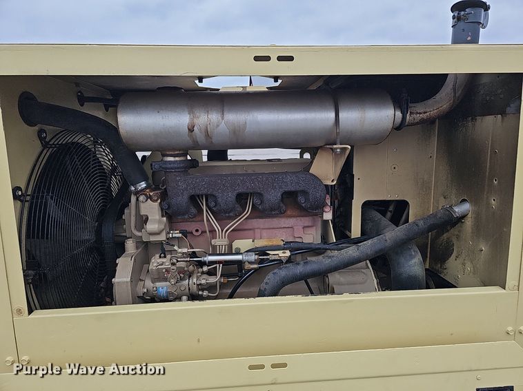 image for item MH9404 2001 Ingersoll Rand  P185WJDJ air compressor