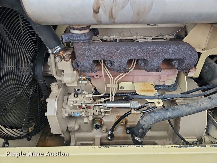 image for item MH9404 2001 Ingersoll Rand  P185WJDJ air compressor