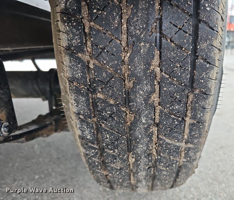 image for item MH9404 2001 Ingersoll Rand  P185WJDJ air compressor