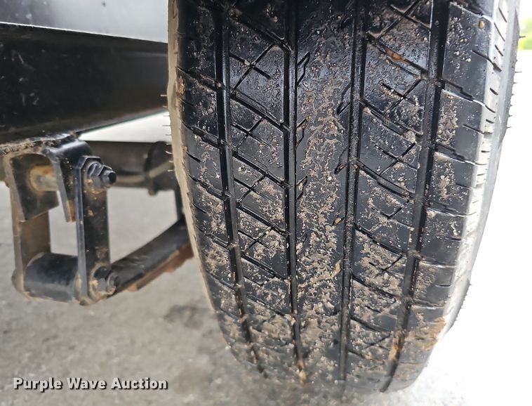 image for item MH9404 2001 Ingersoll Rand  P185WJDJ air compressor