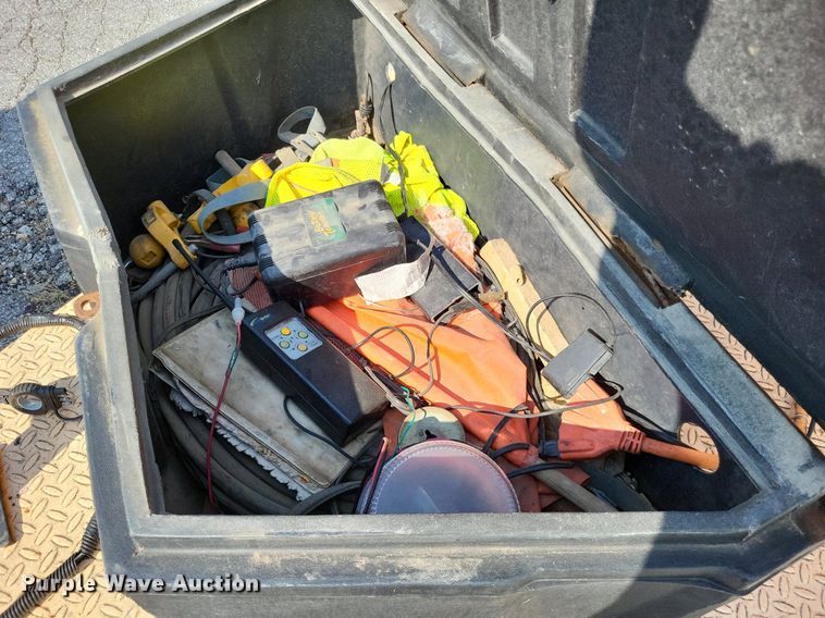 image for item MI9791 2013 Traffic signal trailer