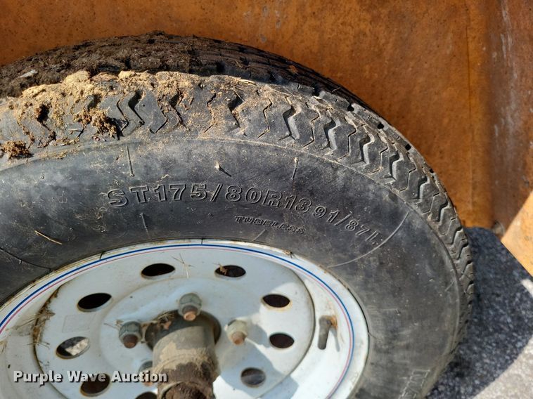 image for item MI9791 2013 Traffic signal trailer