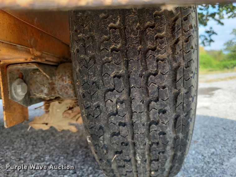 image for item MI9791 2013 Traffic signal trailer