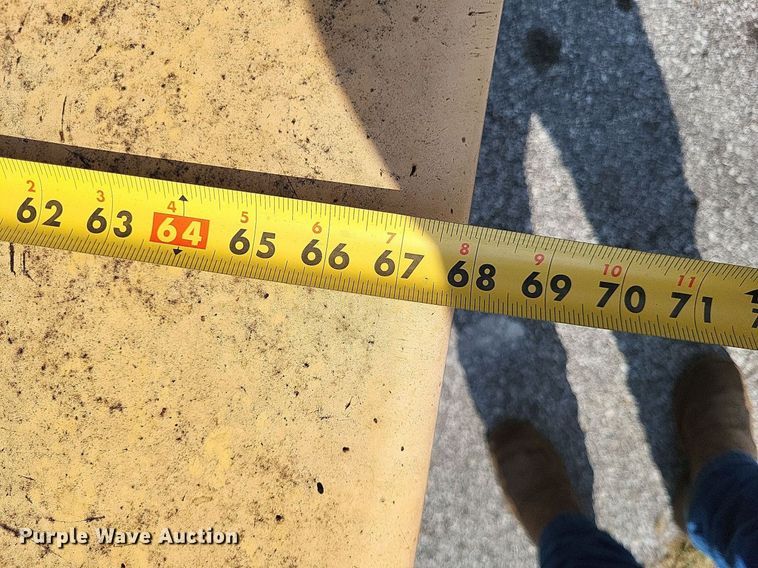 image for item MI9791 2013 Traffic signal trailer