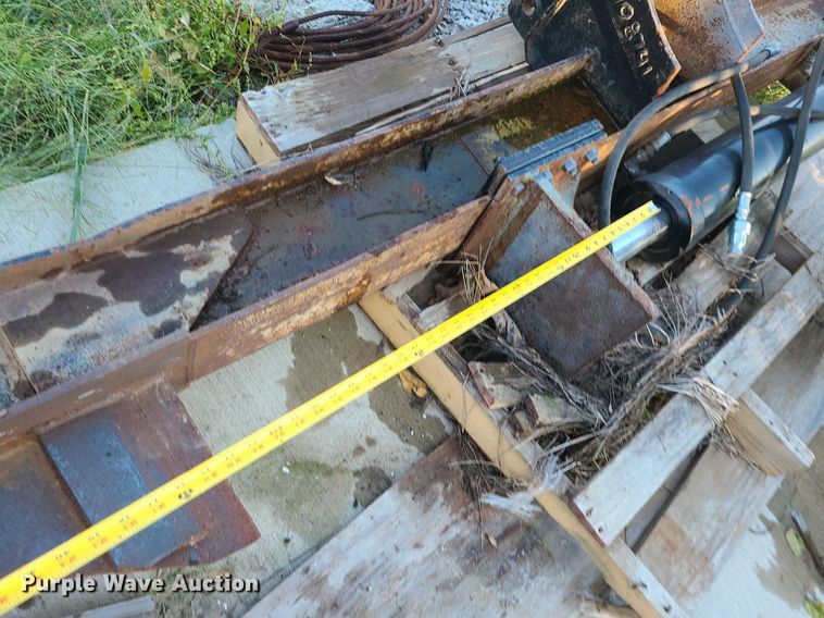 image for item MJ9415 Excavator wood splitter