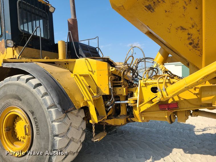 image for item MJ9421 1996 Caterpillar D400D haul truck