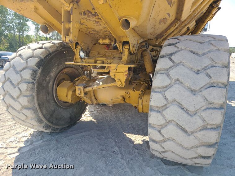 image for item MJ9421 1996 Caterpillar D400D haul truck