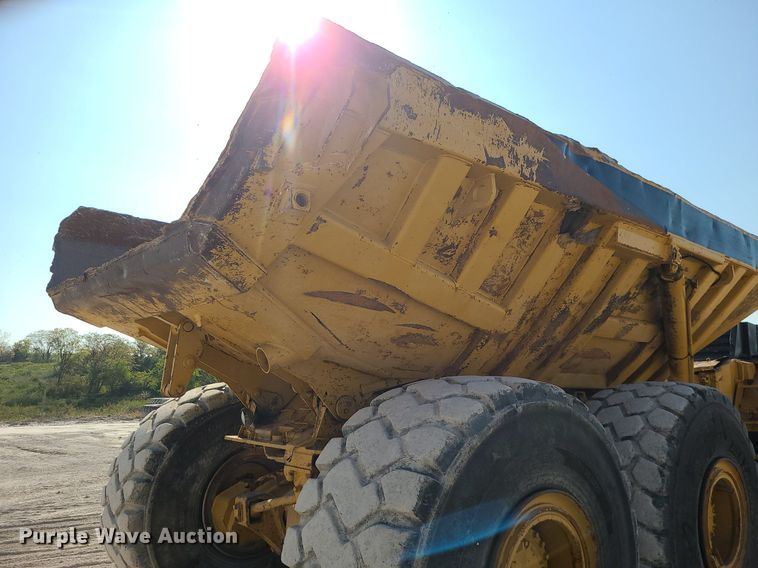 image for item MJ9421 1996 Caterpillar D400D haul truck