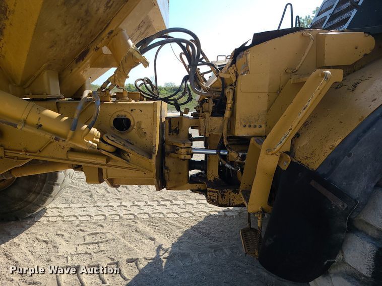 image for item MJ9421 1996 Caterpillar D400D haul truck