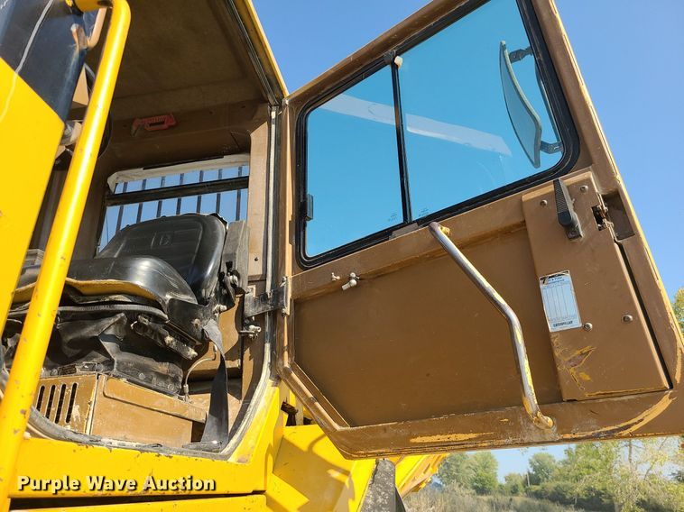 image for item MJ9421 1996 Caterpillar D400D haul truck