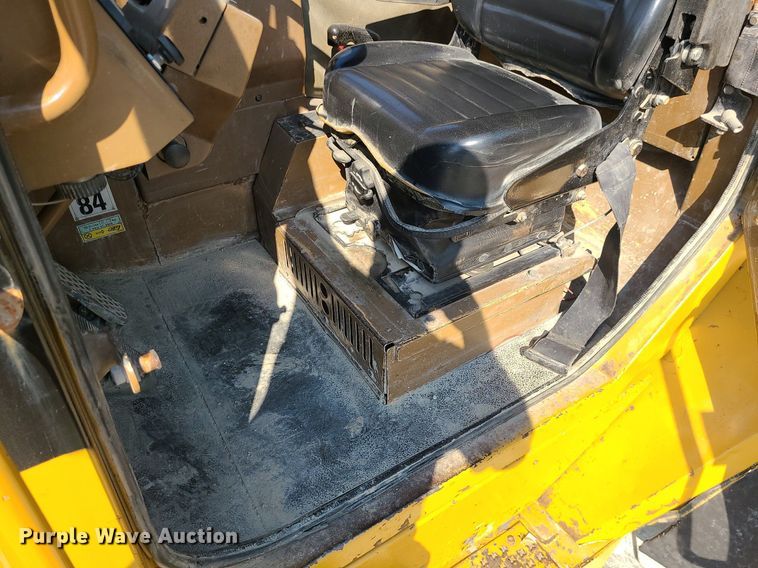 image for item MJ9421 1996 Caterpillar D400D haul truck