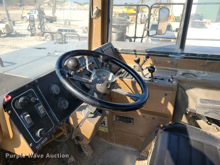 image for item MJ9421 1996 Caterpillar D400D haul truck