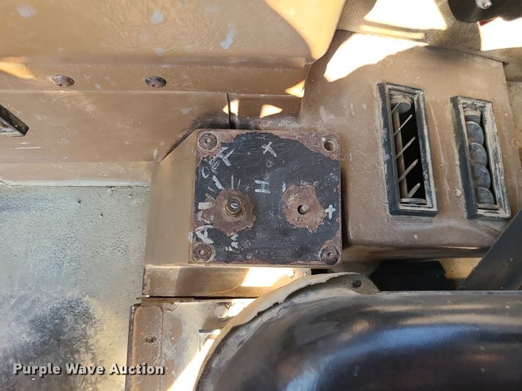 image for item MJ9421 1996 Caterpillar D400D haul truck