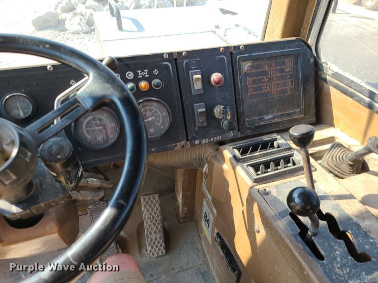 image for item MJ9421 1996 Caterpillar D400D haul truck