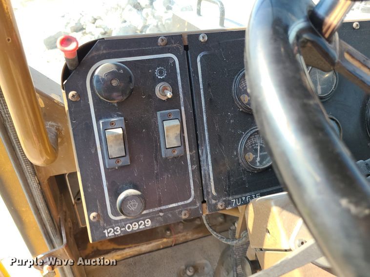 image for item MJ9421 1996 Caterpillar D400D haul truck