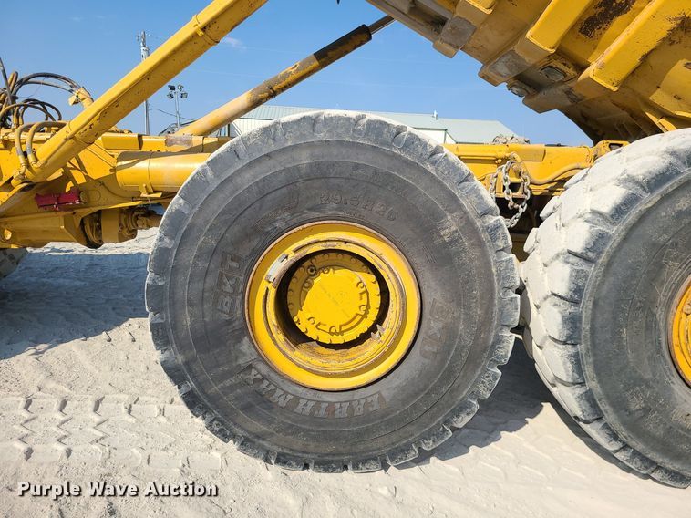 image for item MJ9421 1996 Caterpillar D400D haul truck