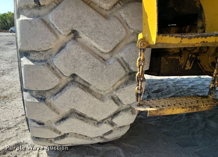 image for item MJ9421 1996 Caterpillar D400D haul truck